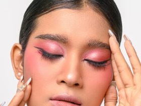 Doing Your Make-up for Social Media vs IRL: The Key Variations Doing Your Make-up for Social Media vs IRL: The Key Variations